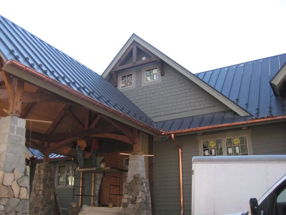 Craftsman Roofing team delivering quality roofing work in Lincoln Park